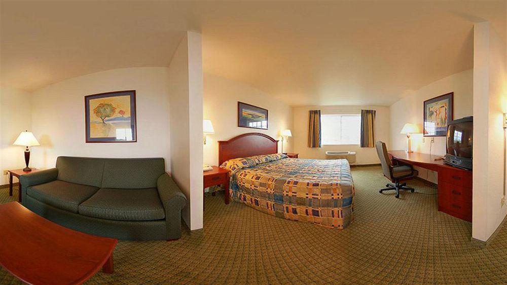 Becker Crossings By Grandstay Inn & Suites מראה חיצוני תמונה